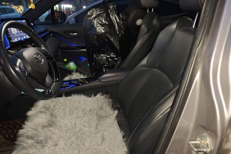 Used Toyota IZOA 2018 2.0L Yichi Version China VI Standard