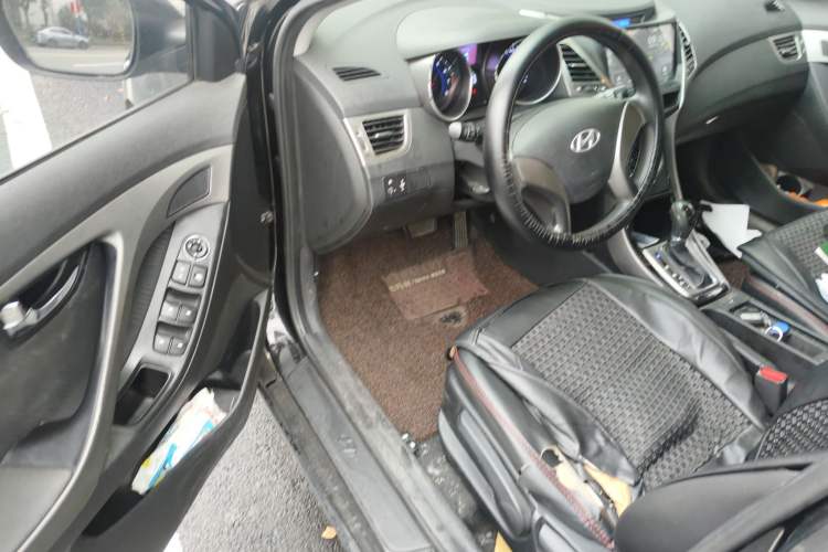 Used Hyundai Elantra (5th Generation / Langdong) 2013 1.6L Automatic Leading Model