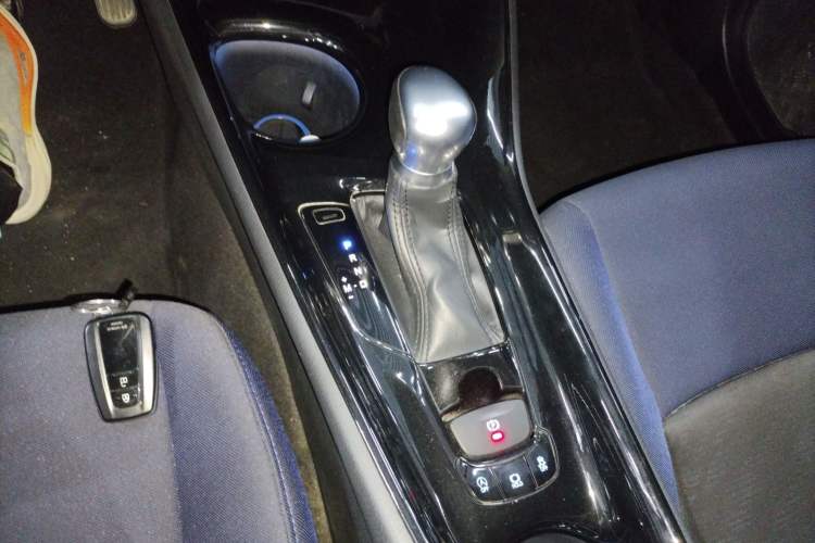 Used Toyota C-HR 2020 2.0L Leading Edition Gear Lever