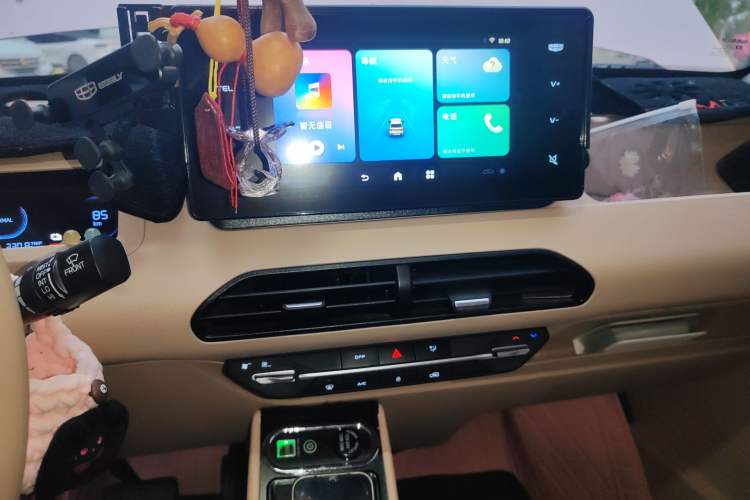 Used Geely Galaxy Panda 2024 Panda Mini 200km Endurance Bear