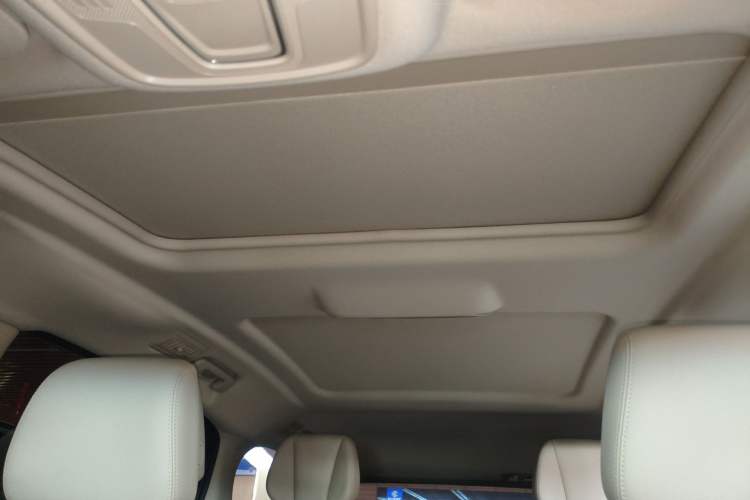 Used Buick GL8 2023 ES Lu Zun Deluxe Model