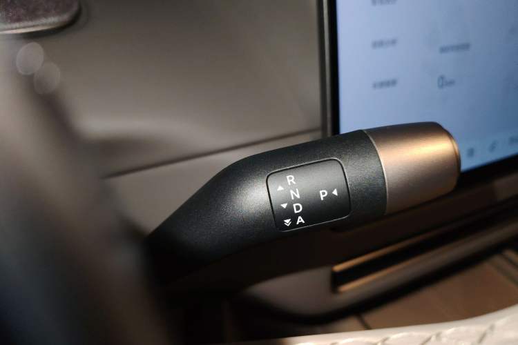 Used Li Auto Li Auto i6 2025 Model Four-Wheel-Drive Standard Type
