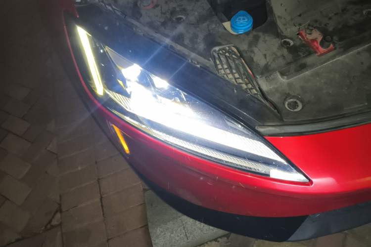 Used XPeng G3 2019 Deluxe Edition Right Front Headlight