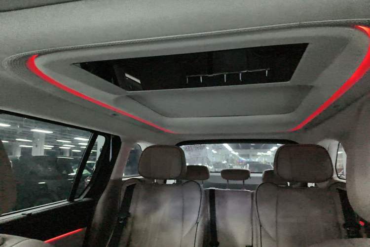 Used XPeng X9 2024 610 Long-Range Pro Headliner