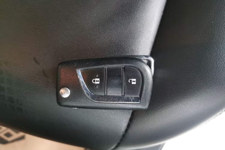Used Toyota RAV4 2021 2.0L CVT Two-Wheel Drive Urban Edition Vehicle Key