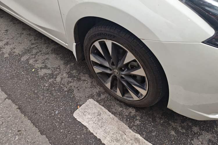 Used Nissan Lannia 2019 1.6L CVT Smart Connect Smart Cool Version China V Standard Right Front Wheel Hub