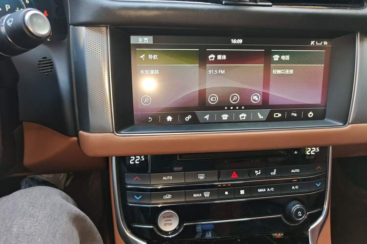 Used Jaguar XFL 2017 XFL 3.0 SC 340 PS Luxury Edition
