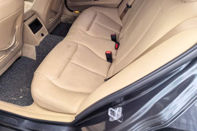 Used BMW 3 Series 2013 320Li Fashion Model Left Rear Seat