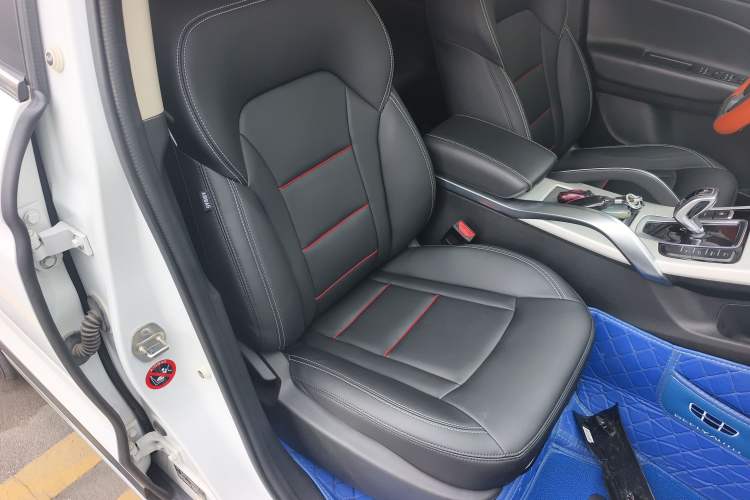 Used Geely Auto Emgrand X7 Sport 2020 1.8TD DCT Two-Wheel Drive Smart Connect 4G-Enabled Version Right Front Seat