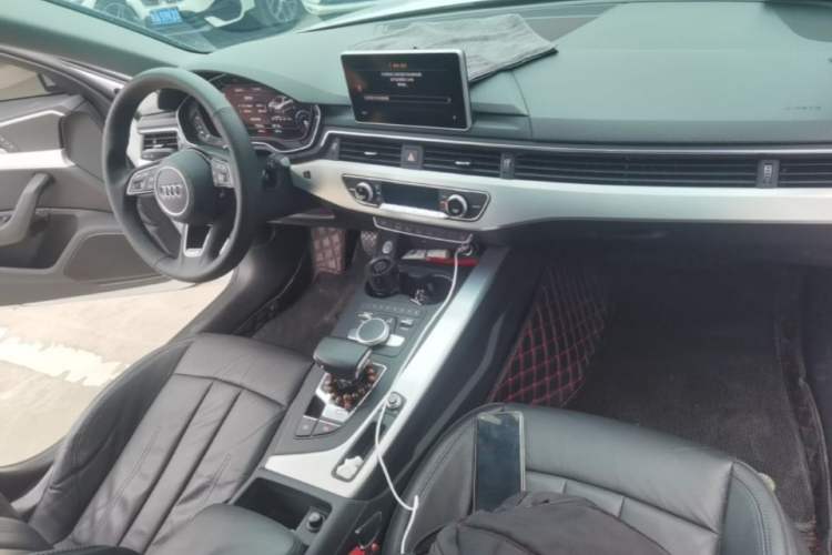 Used Audi A4L 2019 40 TFSI Fashion Edition China VI Emission Standard