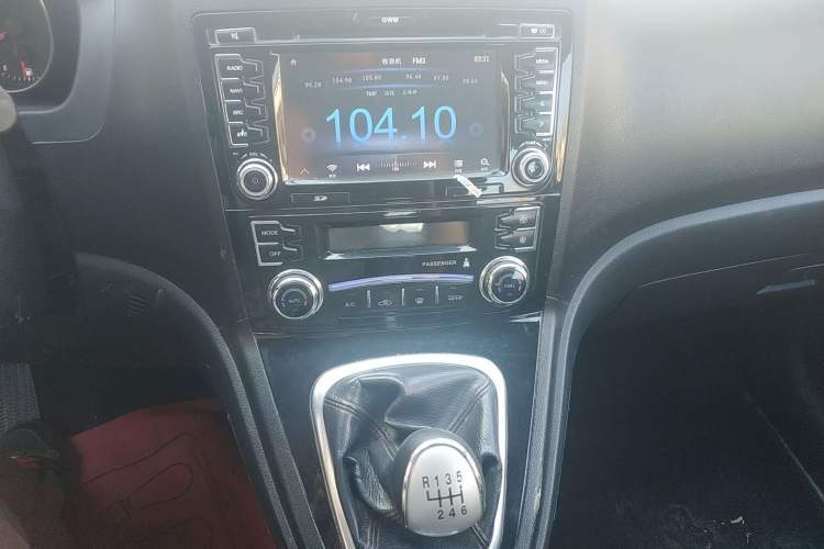 Used Haval H6 2013 Upgraded Model 1.5T Manual Two-Wheel Drive Elite Version