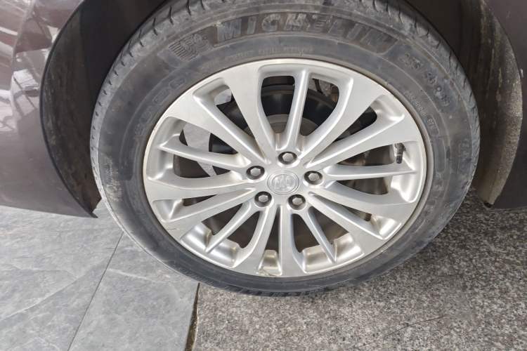 Used Buick LaCrosse 2018 28T Elite Edition