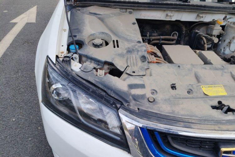 Used Geely Auto Emgrand New Energy 2016 EV Elite Model Right Front Headlight