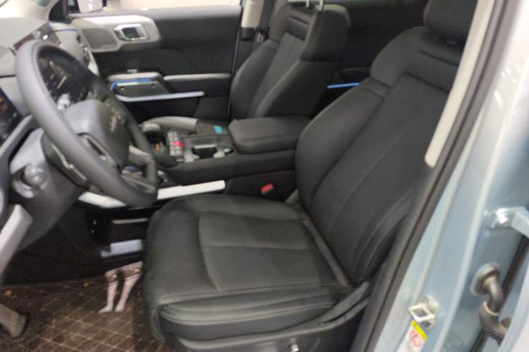 Used Formula Leopard Titanium 3 2025 Model 501KM Rear-Drive Ultra Version