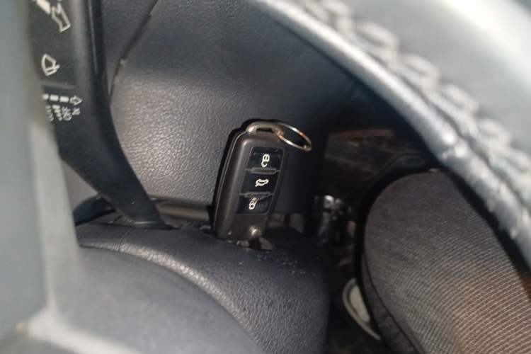 Used Volkswagen Tiguan 2013 1.8 TSI Automatic All-Wheel Drive Luxury Model Vehicle Key