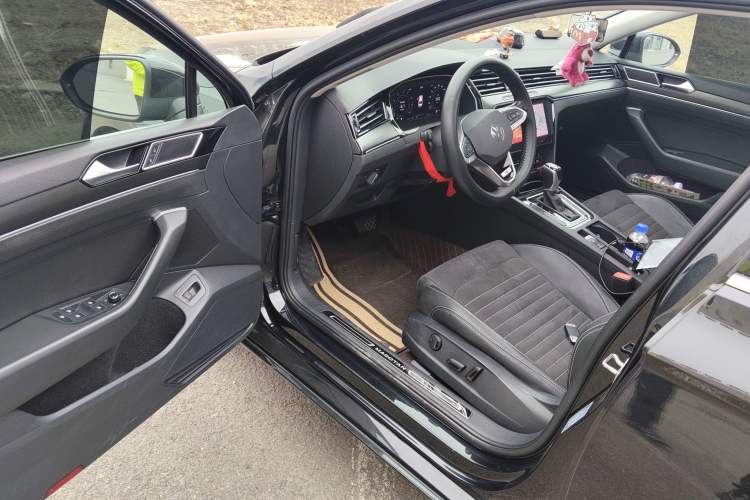 Used Volkswagen Magotan 2020 330TSI DSG Luxury Edition Driver Seat