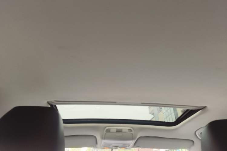 Used Volkswagen Magotan 2013 1.8TSI Premier Model Headliner