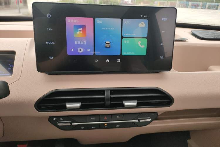 Used Geely Galaxy Panda 2023 Panda Mini 200km Dynamic Bear Audio And AC Panel