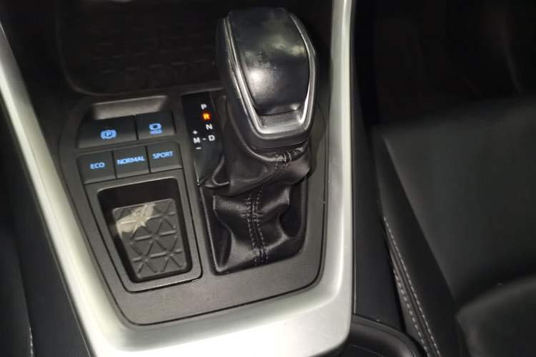 Used Toyota Wildlander 2022 2.0L CVT Two-Wheel Drive Luxury PLUS Edition