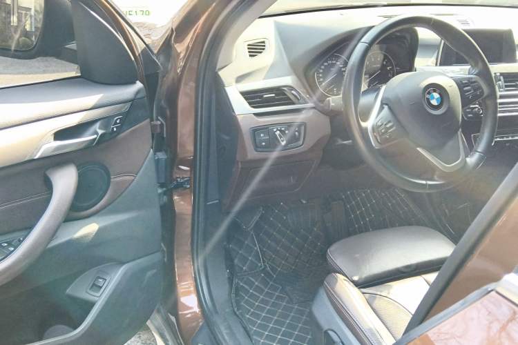 Used BMW X1 2018 sDrive18Li Luxury Model