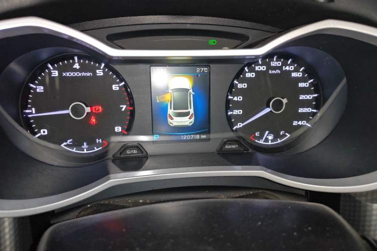 Used Geely Auto Emgrand GS 2016 Sport Edition 1.3T Automatic ZhenShang Model Odometer Close Up