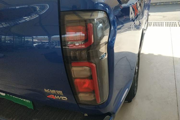 Used Great Wall Poer 2023 2.0T Commercial Version Automatic Diesel 4x4 Elite Long-Box GW4D20M