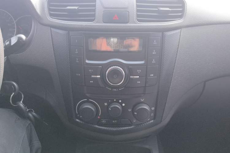 Used Wuling Hongguang 2015 1.5L S Basic Version China V Standard
