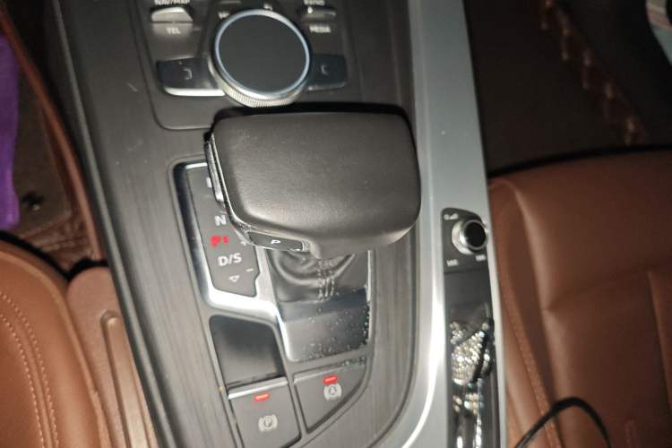 Used Audi A4L 2017 Plus 45 TFSI quattro Sport model
