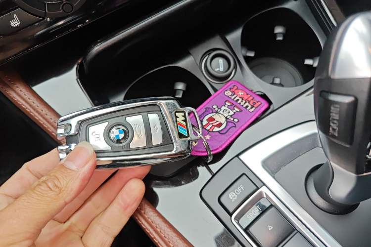 Used BMW 5 Series 2017 528Li xDrive Leading Model
