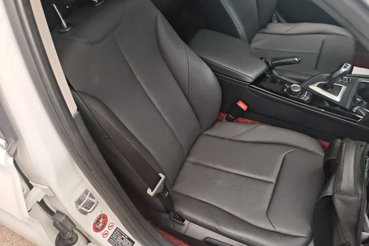 Used BMW 3 Series 2017 320Li Fashion Model Right Front Seat