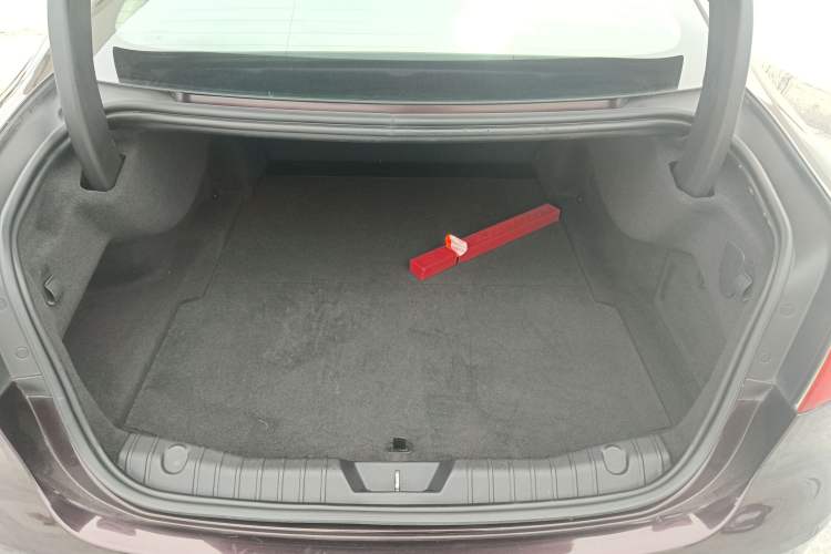 Used Jaguar XFL 2018 XFL 2.0T 200PS Luxury Edition Trunk