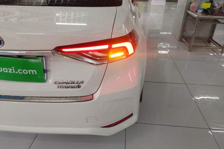 Used Toyota Corolla 2023 1.8L Smart Electric Hybrid Dual-Motor Pioneer Edition Right Rear Taillight