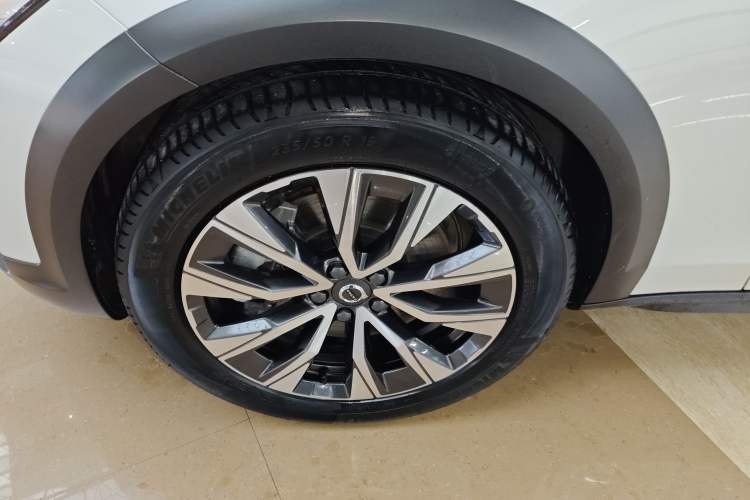 Used Volvo V90 2024 Cross Country B5 AWD Smart Range Edition