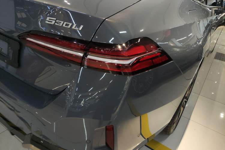 Used BMW 5 Series 2024 530Li Luxury Edition M Sport Package
