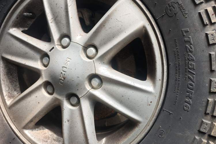 Used Isuzu D-MAX 2018 3.0T Four-Wheel Drive Automatic Ultra-Luxury Version 4JJ1-TC HI