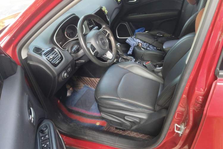 Used Jeep Compass 2019 220T Automatic Family Edition
