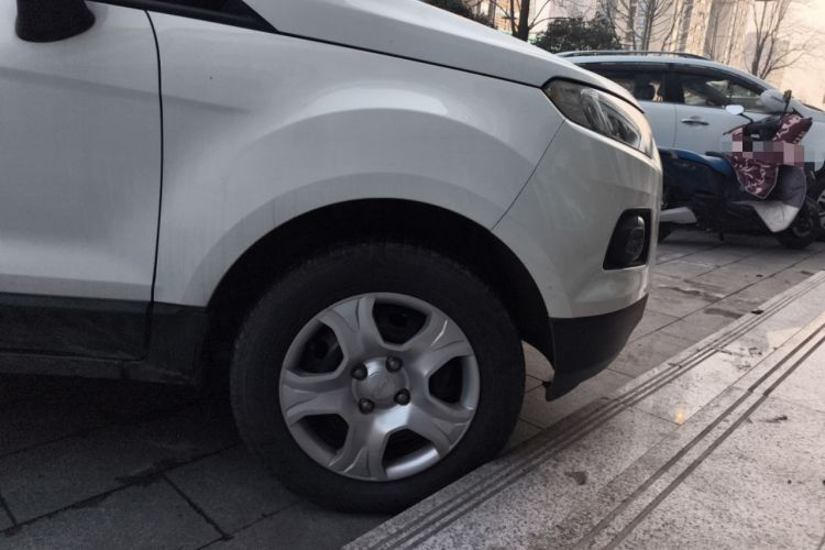 Used Ford EcoSport 2013 1.5L Manual Comfort Model Right Front Wheel Hub