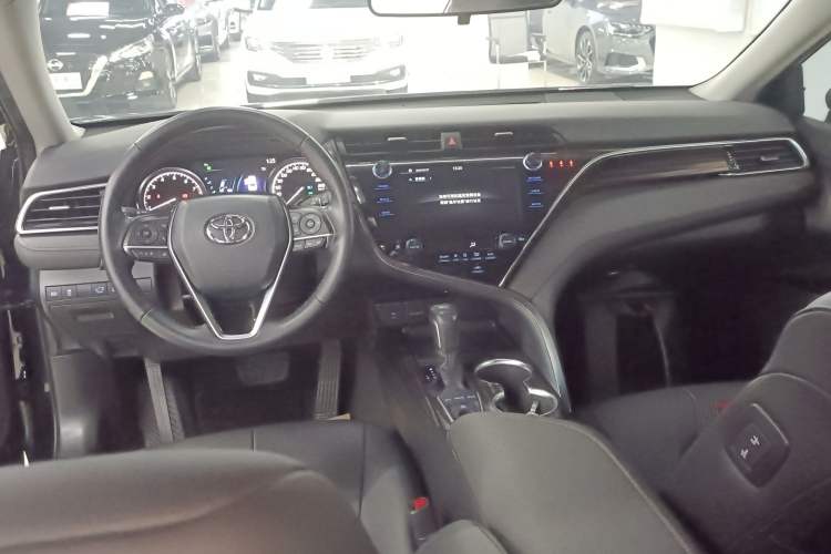 Used Toyota Camry 2019 2.5G Luxury Edition China V Standard Center Console
