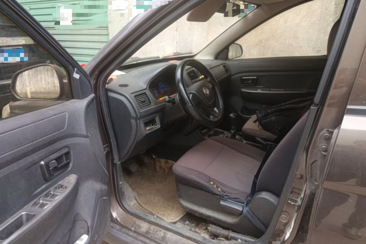 Used Dongfeng Fengon 330 2014 1.5L Manual Utility Version DK15 Driver Seat