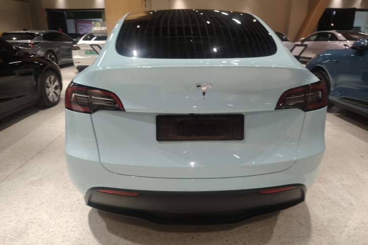 Used Tesla Model Y 2023 Long-Range All-Wheel-Drive Version