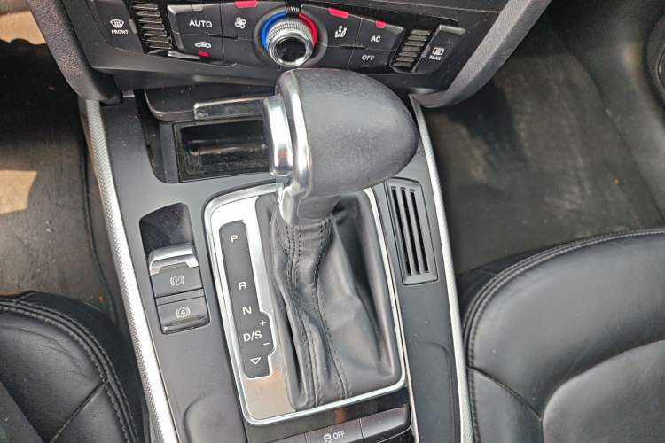 Used Audi A4L 2013 35 TFSI Automatic Standard Model
