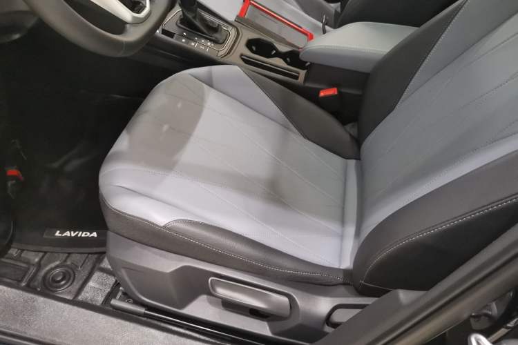 Used Volkswagen Lavida 2024 1.5L Automatic 5 Million Edition
