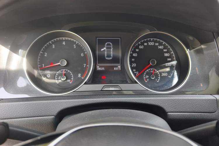 Used Volkswagen Golf 2019 200TSI DSG Comfort & Ambition Edition China VI Standard