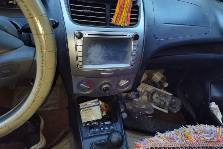 Used Chevrolet Sail 2013 Sedan 1.4L Manual Ideal Happiness Edition
