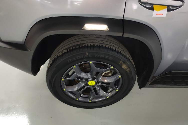 Used JETOUR Traveler 2023 2.0T All-Wheel-Drive CrossPRO Exterior 5