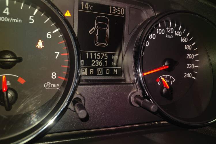 Used Nissan Qashqai 2011 2.0 XL Fire CVT 2WD Odometer Close Up