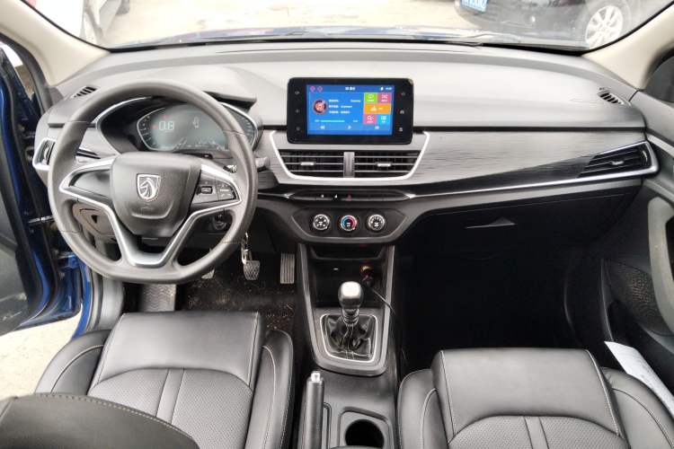 Used Baojun 360 2018 1.5L Manual Elite Version National V Center Console