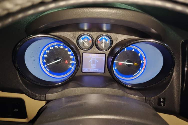 Used Chery E3 2013 1.5L Manual Fashion Model