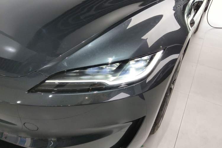 Used Tesla Model 3 2024 High-Performance All-Wheel-Drive Version
