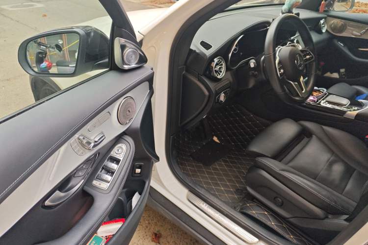 Used Mercedes-Benz GLC Coupe 2020 GLC 260 4MATIC Coupe SUV Driver Seat